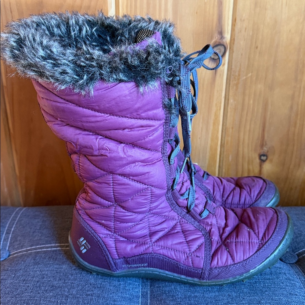 703 Columbia Quilted Insulated Purple Winter Boots with Faux Fur Cuffs - Picture 5 of 16